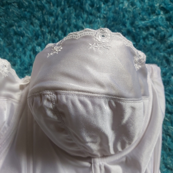 Goddess ivory bustier - Picture 3 of 14